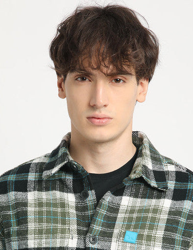 Men Slim Fit Checkered Button Down Collar Casual Shirt