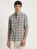 Men Slim Fit Checkered Button Down Collar Casual Shirt