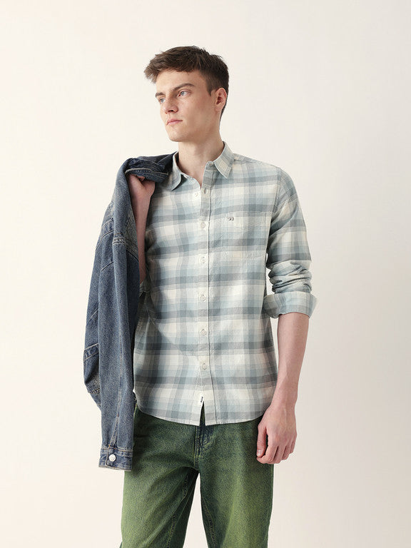 Men Slim Fit Checkered Button Down Collar Casual Shirt