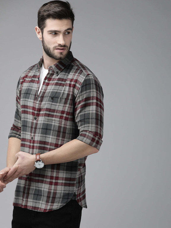 Men Slim Fit Checkered Button Down Collar Casual Shirt