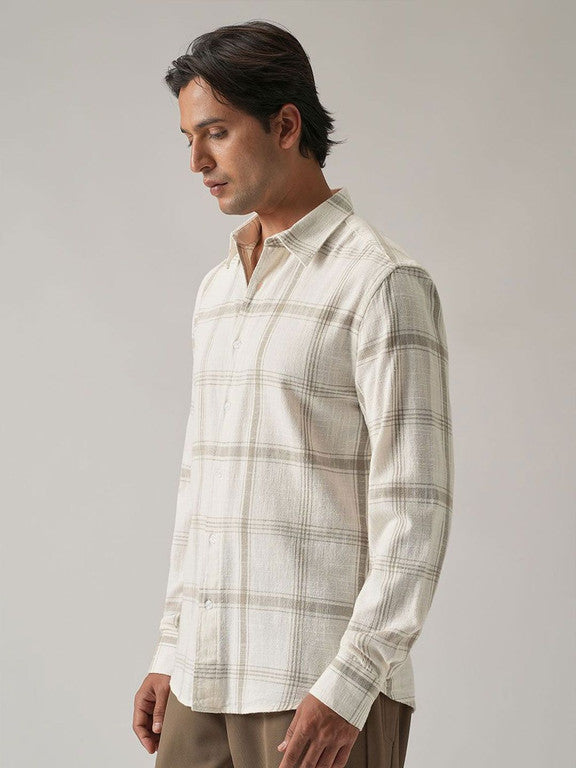 Men Slim Fit Checkered Button Down Collar Casual Shirt