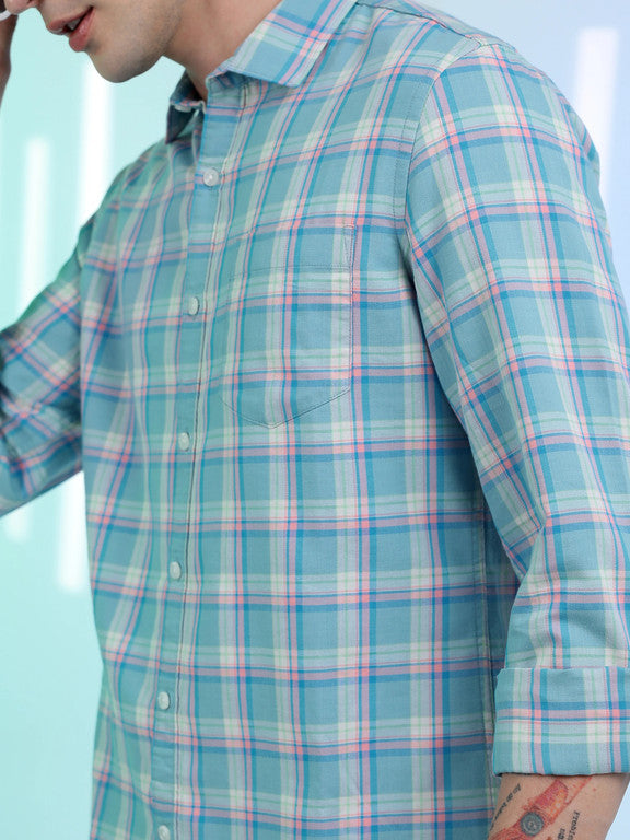 Men Slim Fit Checkered Button Down Collar Casual Shirt