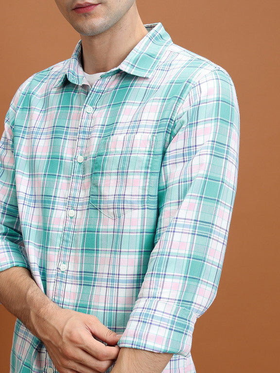 Men Slim Fit Checkered Button Down Collar Casual Shirt