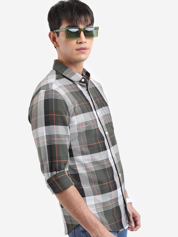 Men Slim Fit Checkered Button Down Collar Casual Shirt